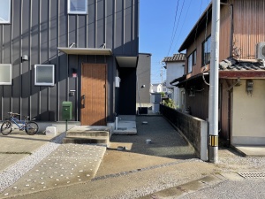 リフォーム外構工事　福岡市東区　散水＋転圧