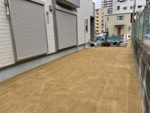 新築外構工事　福岡県宗像市　真砂土整地　転圧