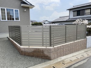 新築外構工事　福岡県古賀市　目隠しフェンス取付