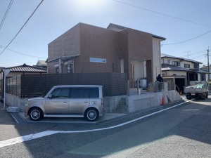 新築外構工事　福岡県古賀市　目隠しフェンス取付