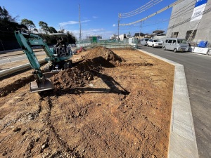 新築外構工事　福岡市東区　先行造成工事　掘削過程
