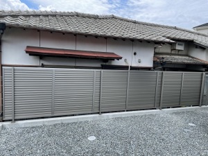 リフォーム外構工事　福岡市東区　完工　目隠しフェンス取付