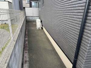 新築外構工事 福岡市早良区 防草シート砂利敷工事 散水+転圧