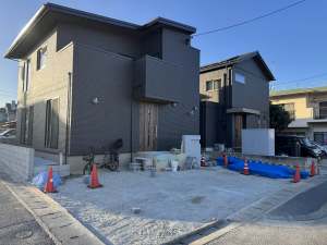 �V�z�O�\�H���@�����s���ǋ�@�u���b�N�H��