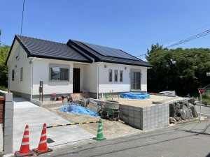 新築外構工事　福岡県宗像市　コンクリート刷毛引き
