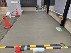 �V�z�O�\�H���@�����s���ǋ�@�R���N���[�g���ш���