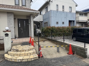 リフォーム外構工事 福岡市東区 砕石敷 散水+転圧