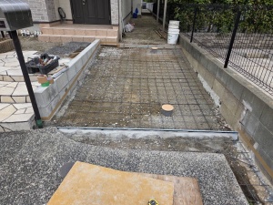 リフォーム外構工事 福岡市東区 枠入れ+ワイヤーメッシュ敷