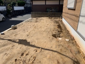 新築外構工事　福岡県古賀市　真砂土整地　芝貼り施工過程　着工前