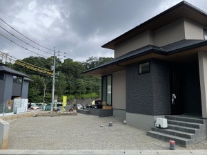 新築外構工事　福岡市東区　掘削　砕石敷