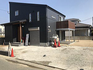 �V�z�O�\�H���@�����s����@�u���b�N�ωߒ�