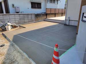 �V�z�O�\�H���@�����s����@�R���N���[�g���ш���