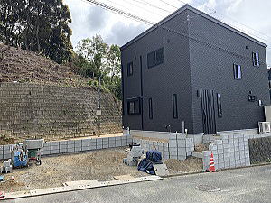 �V�z�O�\�H���@�������@���s�@�u���b�N�ωߒ�