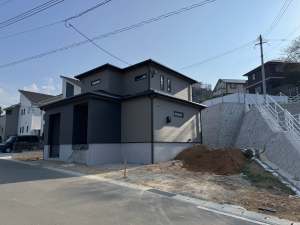 �V�z�O�\�H���@���������Îs�@�r���o��