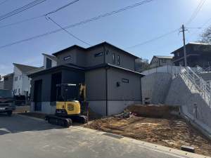 �V�z�O�\�H���@���������Îs�@�@��