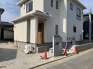 �V�z�O�\�H���@���������Îs�@�u���b�N��