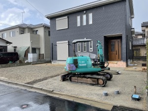 �V�z�O�\�H���@�������@���s�@�ӐΕ~