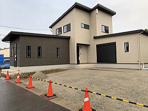 �V�z�O�\�H���@���������Îs�@�ӐΕ~�{�U���{�]��