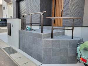 �V�z�O�\�H���@���������Îs�@�K�i�A�v���[�`