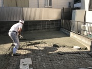 �R���N���[�g���ш���