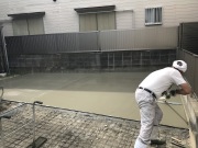 �R���N���[�g���ш���