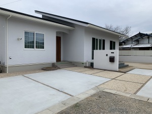 �V�z�O�\�H���@���������Îs�@�R���N���[�g���ш����@�������􂢏o��