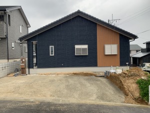 �V�z�O�\�H���@�������É�s�@�r���o��