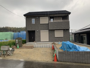 �V�z�O�\�H���@�������É�s�@�u���b�N��