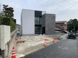 �V�z�O�\�H���@�����s����@�@��@�ӐΕ~