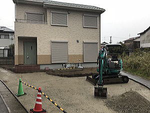 �V�z�O�\�H���@�����s����@�R���N���[�g���n�ӐΕ~