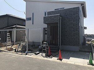 �V�z�O�\�H���@���������Îs�@�J�[�|�[�g��t