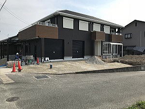 �V�z�O�\�H���@�����������S�@�R���N���[�g���n�ӐΕ~