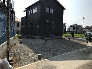 �V�z�O�\�H���@�����s����@�R���N���[�g���n�ӐΕ~