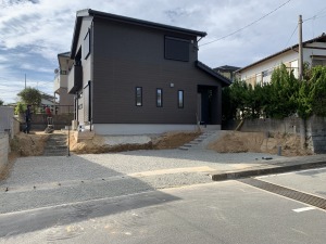 �V�z�O�\�H���@���������Îs�@�ӐΕ~