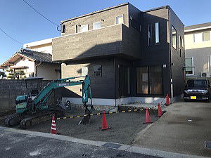 �V�z�O�\�H���@�����s����@�R���N���[�g���n�ӐΕ~+�U���{�]��