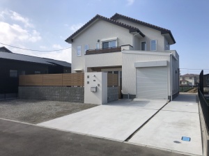 �V�z�O�\�H���@���������Îs�@���H